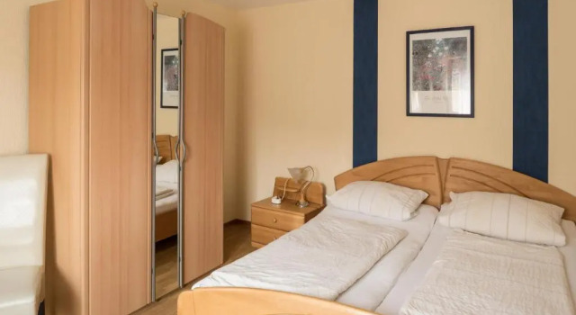 Gästezimmer Strauß, Забронировать Отель Коттенхайм 