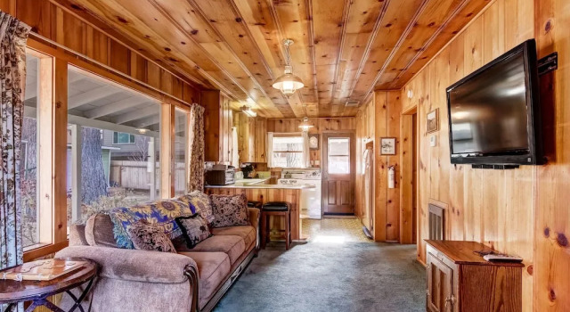 3993c Cedar Lake Tahoe 2 Bedroom Cabin by RedAwning, Забронировать Дом для отпуска Виллы Саут-Лейк-Тахо, Вилла