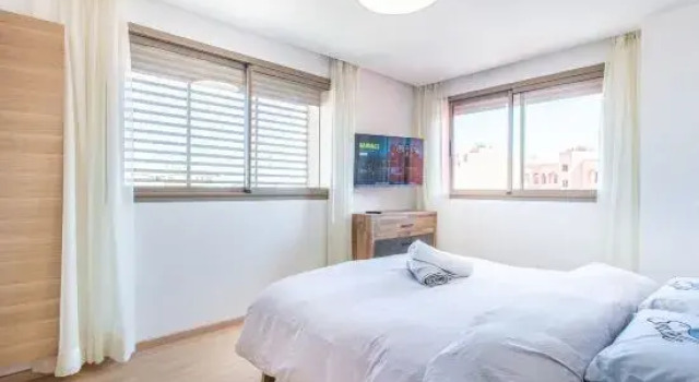 Люкс с 2 комнатами с балконом ZARI Boutique ApartHotel