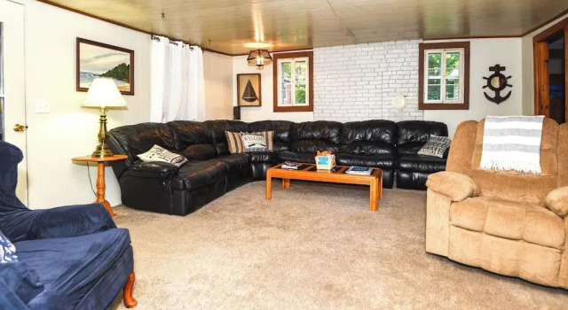 Life on the Lake With Private Dock & Fire Pit!