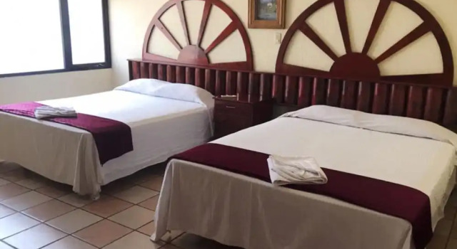 Четырёхместный люкс Hotel Esmeralda