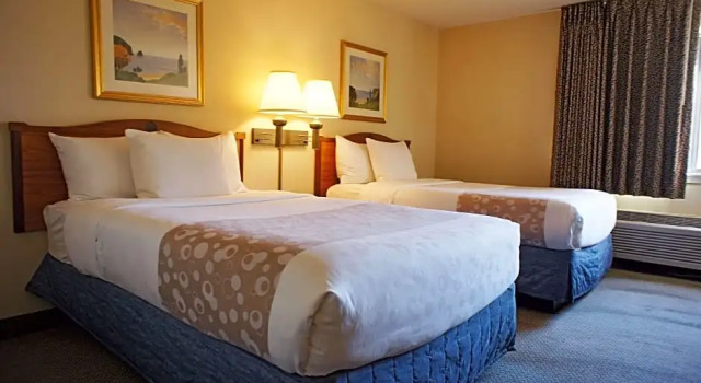 Четырёхместный номер Deluxe с видом на горы La Quinta Inn & Suites by Wyndham Las Cruces Organ Mountain