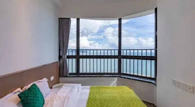 Четырёхместный люкс с 2 комнатами с видом на море Xinhai Sea View Swimming Pool Villa（Poly Jinchowan Store）