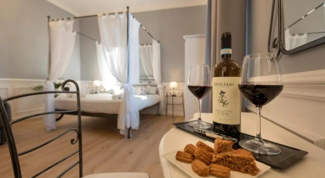 VILLA BERNASCONI, Buchen Sie Villa Narzole Langhe