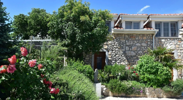Spacious Apartment in Novi Vinodolski With Swimming Pool