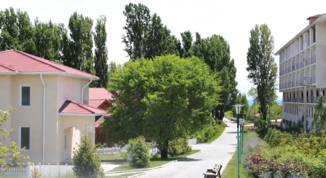 Hotel Aurora Plus, Забронировать Отель Отели Булан-Соготту с парковкой, Парковка
