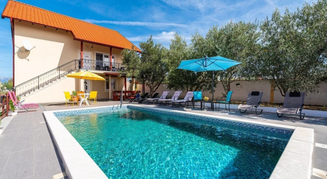 Вилла Holiday Home Villa Vesna Lux