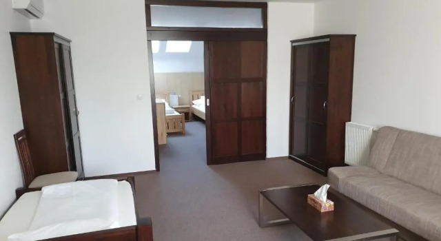 Четырёхместный номер Standard Hotel Palác