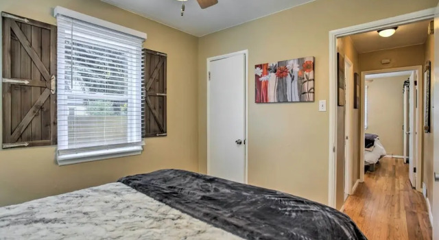Коттедж Walk to Dtwn Littleton: Updated Pet-friendly Home