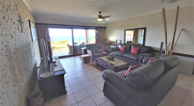 Kuta Beach Unit 7, Забронировать Отель Маргит Durban South Coast