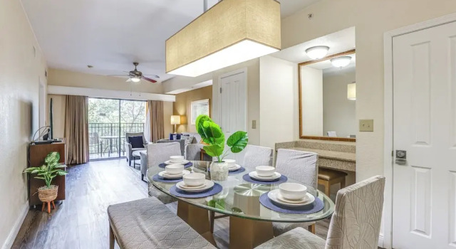 Poolside Oasis: 7 Mi to Disney & Universal, Varaa Hotelli Orlando Kissimmee