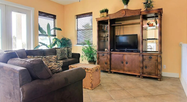 Villa Laguna - 4 Br home by RedAwning