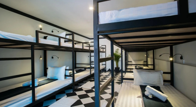 Кровать в общем номере (женский номер) Noni Tree Hostel