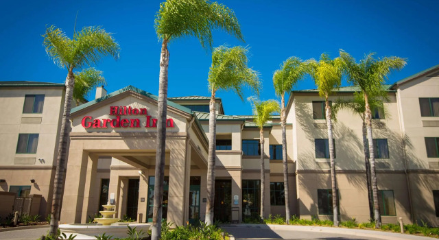 Кровать в общем номере Hilton Garden Inn Montebello / Los Angeles