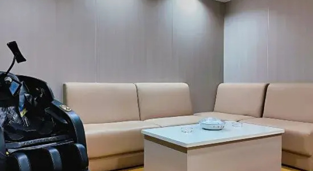 Люкс Business Huayi Business Hotel