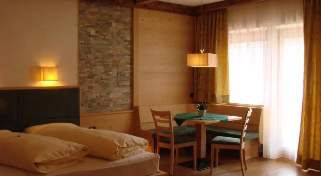 Полулюкс Hotel Pütia
