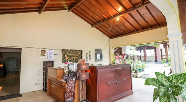 Nida Rooms 9 Kraton Tugu Railway Station at Hotel Queen Star