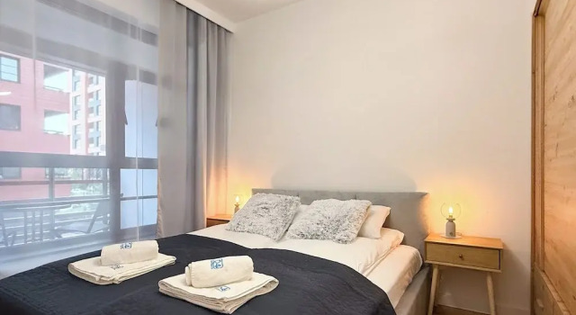 Люкс Classic Apartamenty Doki Living Q4Apartments
