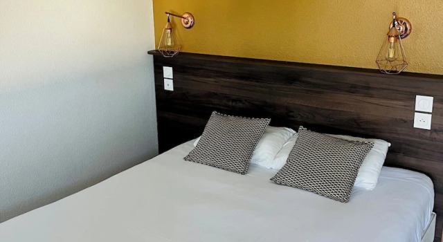 Номер Comfort Le 2 By Hotel Akena - La Ferté Bernard