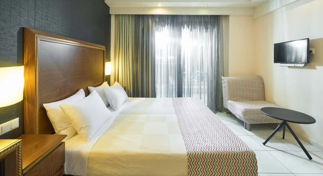 Трёхместный номер Standard Mediterranean Resort