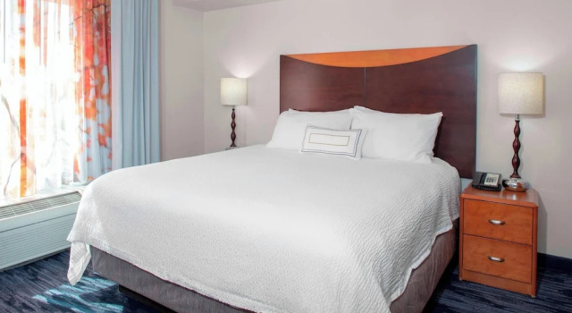 Люкс Fairfield Inn and Suites by Marriott Gadsden