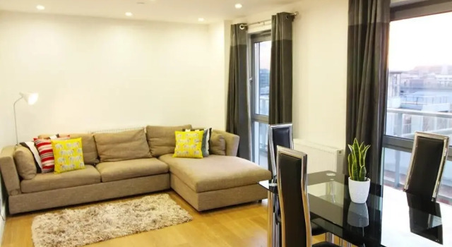 Astonished 2 Bedroom near London Bridge, Забронировать Отель Бизнес-отели Лондона, рядом с The Medieval Banquet, 4* 5*