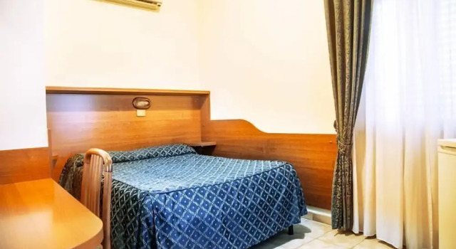Camp's Hotel