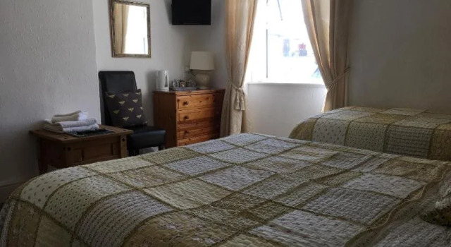 Astonwood Hotel, Забронировать Отель Отели Лландидно с завтраком, рядом с Парки отдыха, Завтраки
