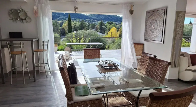 Вилла Villa in La Cadière-dAzur with Private Pool