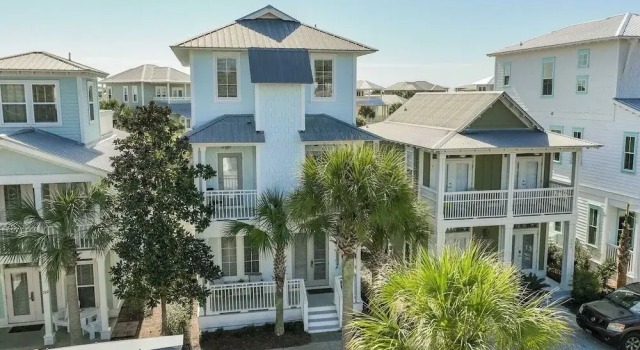 Steps to Private Beach Access Pool + Bikes Seacrest 30A