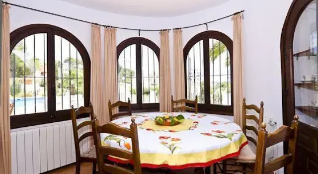 Apartment with mountain view, near the beach in Benissa