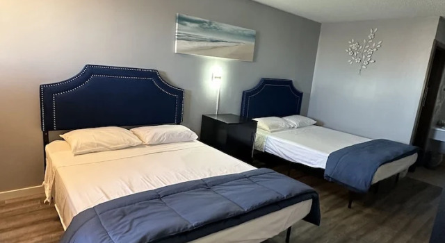 Номер Deluxe Paxton Inn Motel