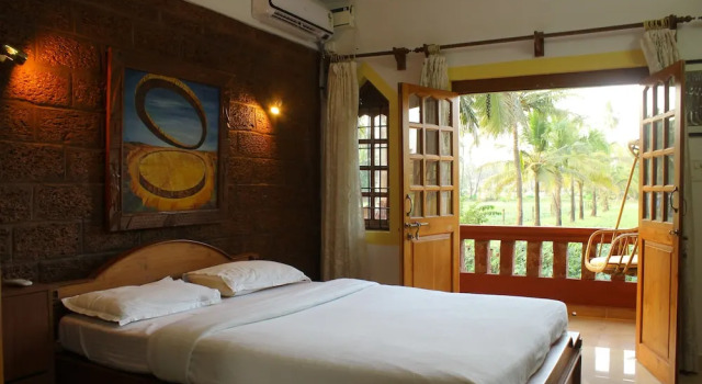 OYO 8596 Farm Stay 2 BHK Villa Near Calangute, Book Landbrugsophold Gårdophold i Goa, Landbrugsophold