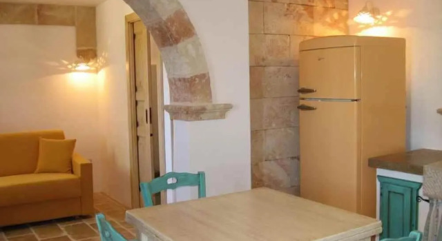 Mirto Sotto - Casa in Pietra sul Mare
