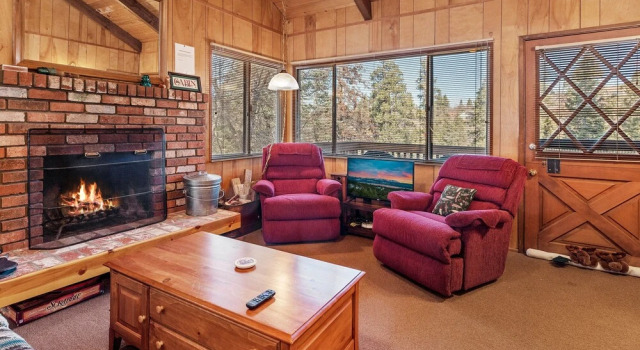 Moonlight Ridge - Free Ski/snowboard Rental! - 3bd/2ba/wifi/smart Tv/streaming 3 Bedroom Cabin