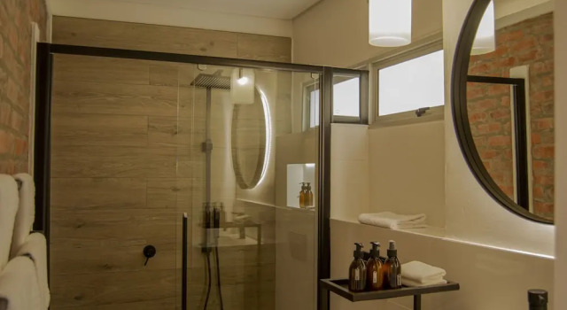 Номер Standard The Windhoek Luxury Suites