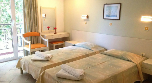 Captains Hotel