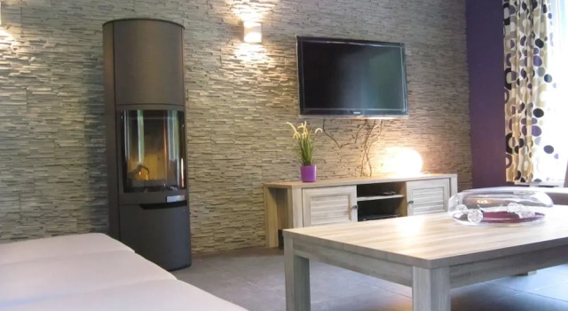 Luxurious Countryside Holiday Home With Pool, Rezervovat Hotel Hotely v Lutych s parkováním, Parkování
