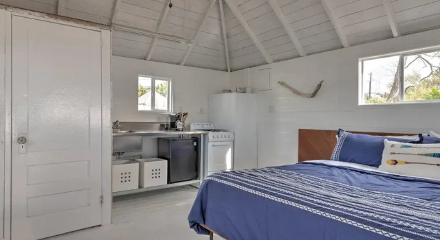 Bungalow 6 - 1br, Water View, Book Hotel Westhampton Beach New York State