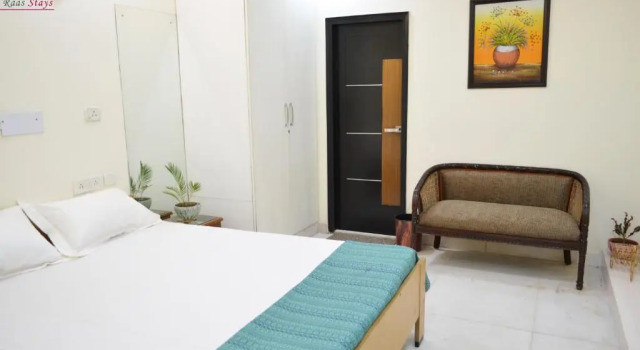 Апартаменты Furnished 1 Bedroom Independent Apartment 6 in Greater Kailash 1 Delhi