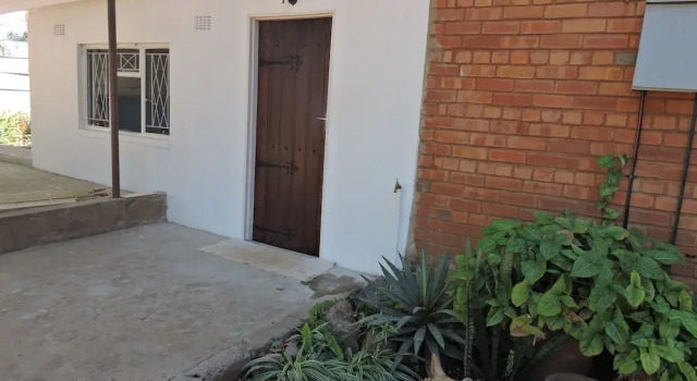 Hippo House Cottages