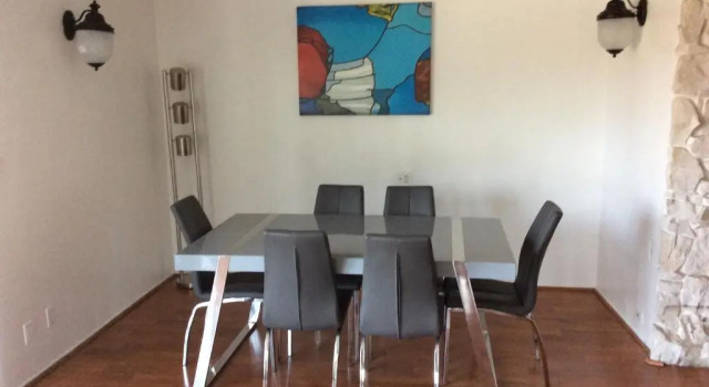Коттедж 4 bedroom and 3 bath home close to universal studio and Hollywood