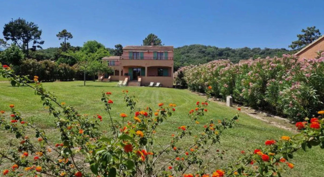Villa 12 personnes, Varaa Villa  