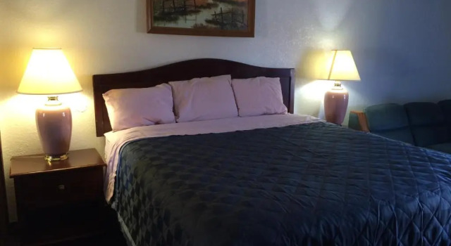 Crystal Palace Inn, Book Hotel Hoteller i Brownfield med parkering, Parkering