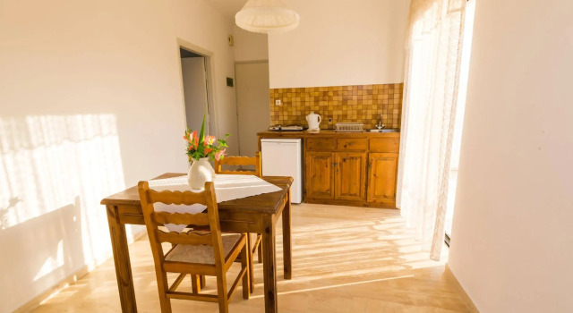 Ccb Bruskos Hotel