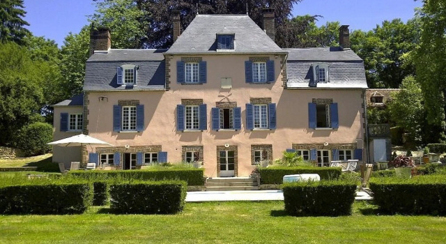 Le Chateau le Charme, Rezerwuj Hotel Mézilles 