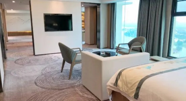 Люкс Deluxe Raozhou Hotel