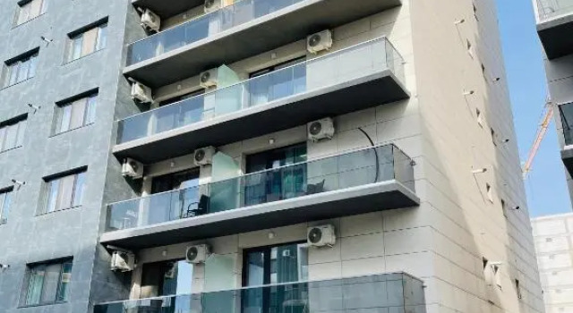 DXN Luxury Apartment 5, Varaa Huoneisto Hotellit Mamaia-Sat pysäköinnillä, Pysäköinti