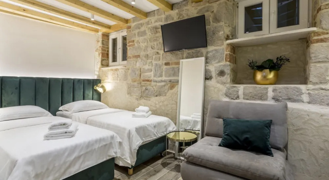 Luxury Rooms Miara in City Centre