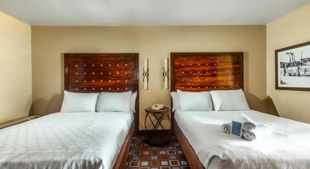 Люкс The Nautical Beachfront Resort